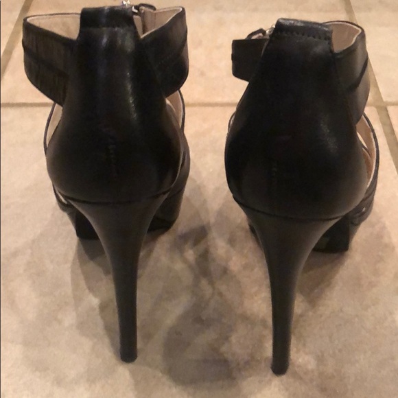 MICHAEL Michael Kors Black Peep Toe Platform - Picture 4 of 8
